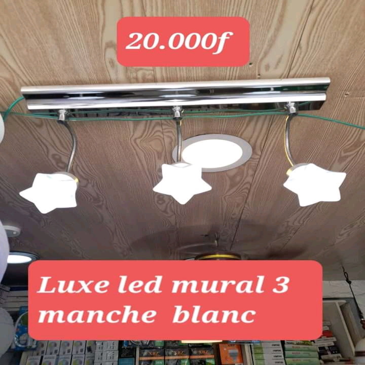 Luxe led mural 3 manche blanc